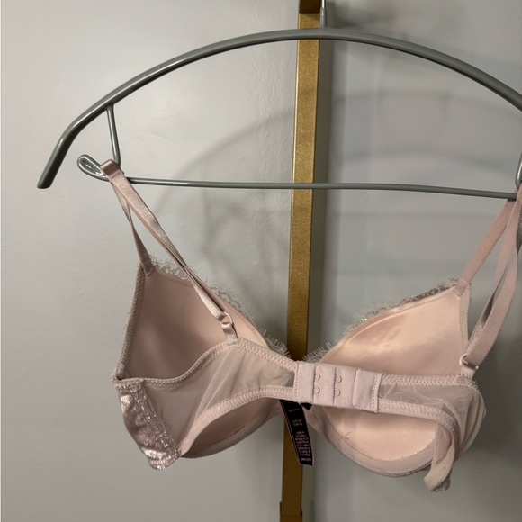 Victoria's Secret Very Sexy Push-up Pink Lace Bra - Picture 7 of 8